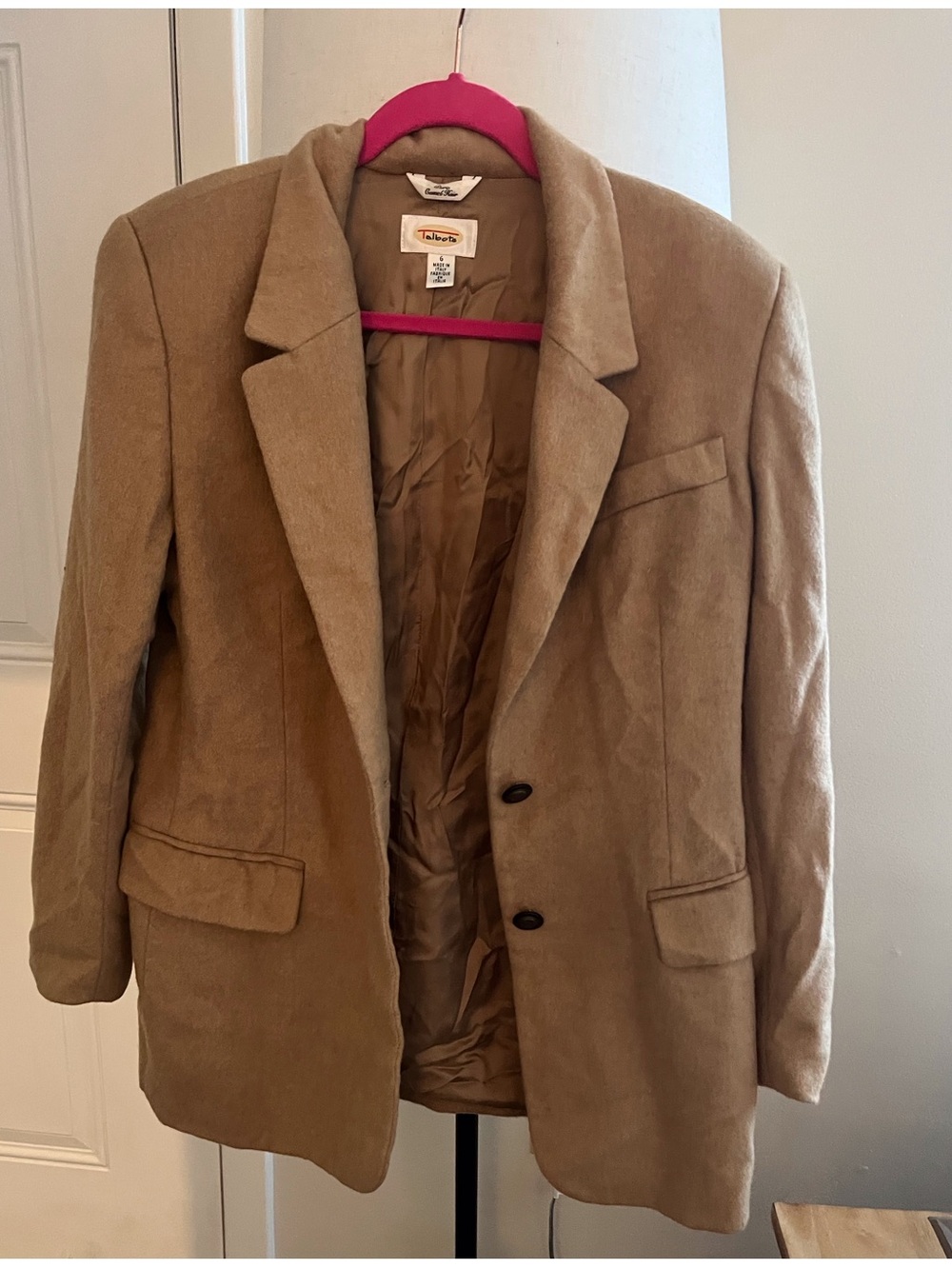 Talbots 100% camel hair two button blazer made in Italy!  🇮🇹 Size 6